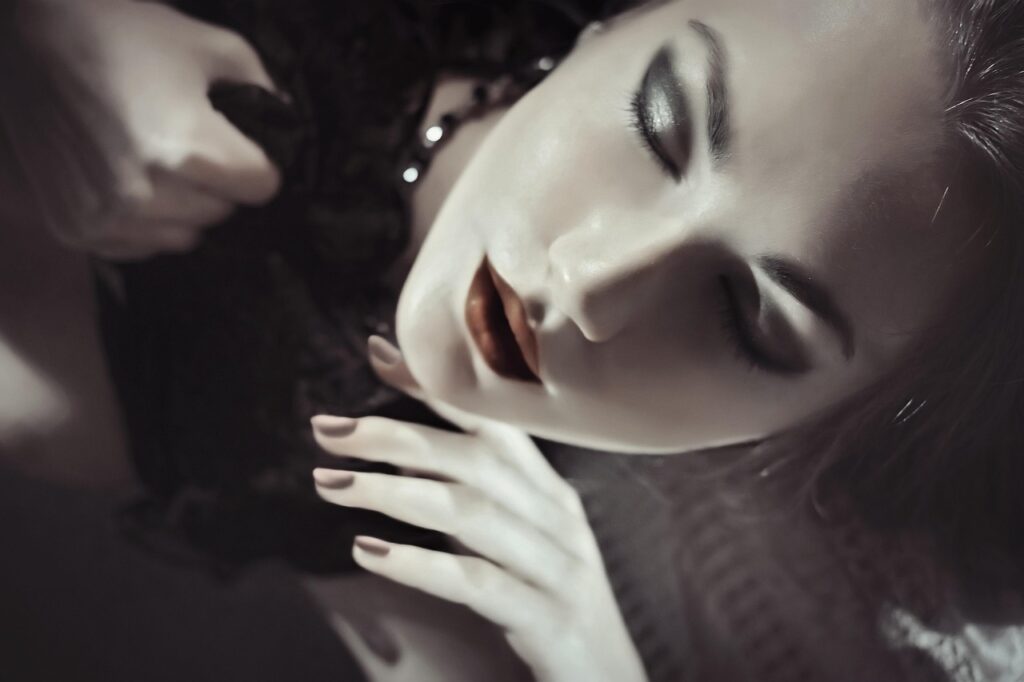 ドラッグストアで購入できるたるみ改善化粧品の効果は？