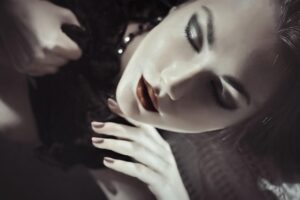 ドラッグストアで購入できるたるみ改善化粧品の効果は？