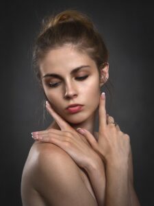 ニキビのたるみを改善する効果のある化粧品は？